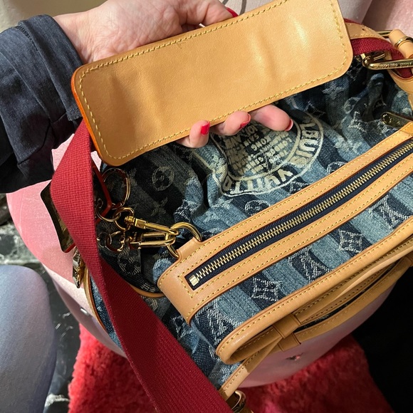 Authentic Limited Edition Louis Vuitton Denim Cruise Porte Epaule Raye Bag ๐ ๐ฅ - Picture 12 of 16